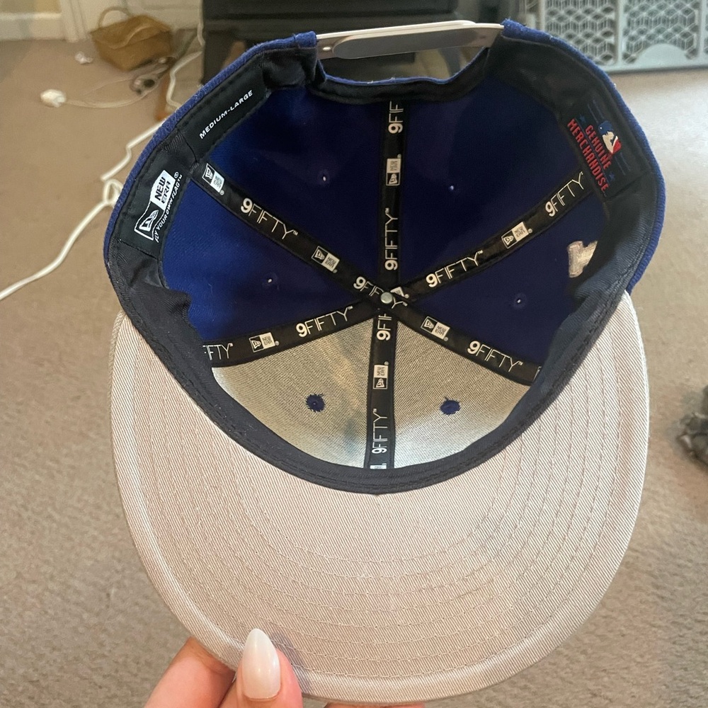 LA dodgers hat - Picture 4 of 6